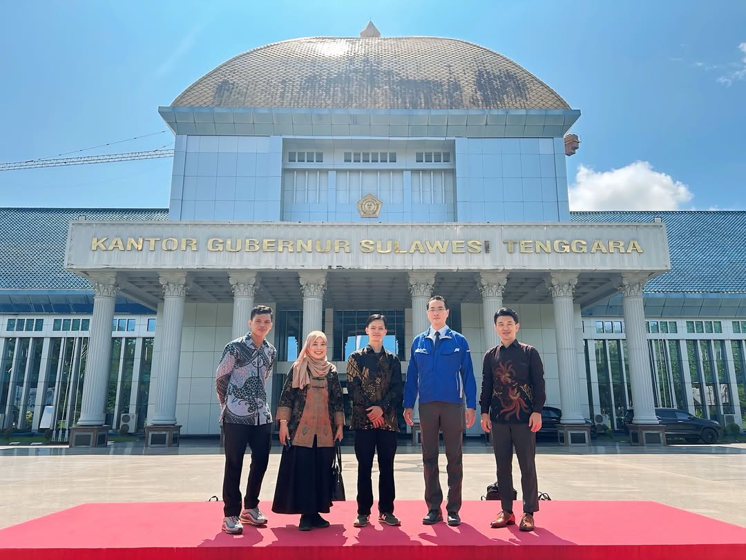 Pimpinan Pafi Sulawesi Tenggara melakukan audiensi dengan pejabat pemerintah terkait penguatan layanan farmasi daerah
